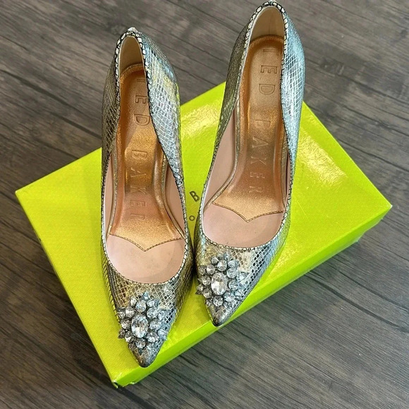 TED BAKER Elannam Snake Embrossed High Heel Brooch Shoe in Bronze Size 8 - Picture 1 of 10